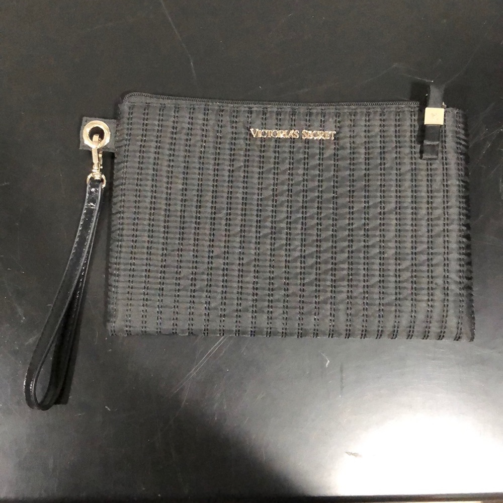 Set of 3️⃣Victoria’s Secret bags - Picture 2 of 4